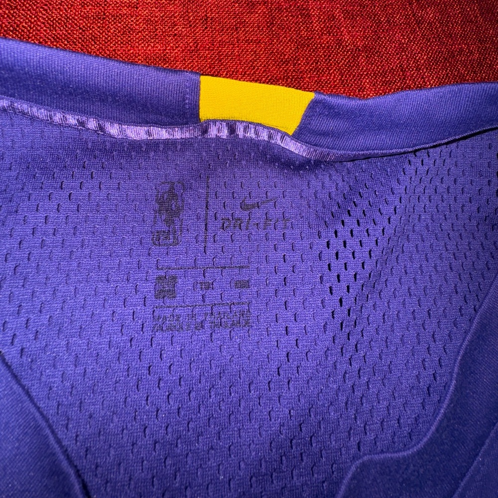 👉🏼NWOT👈🏼 Men's Los Angeles Lakers Nike NBA Purple Long Sleeve Performance Shirt - Picture 5 of 6